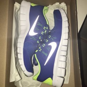 Youth Nike Free 5.0